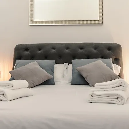 Apartment By The Pantheon With Two Bedroom 2 Bathroom-2